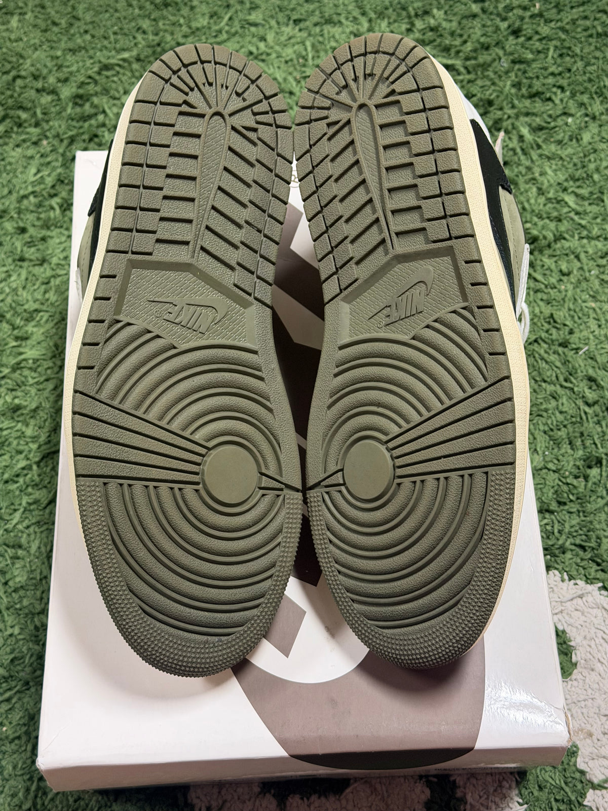 Jordan 1 Retro Low OG SP Travis Scott Medium Olive