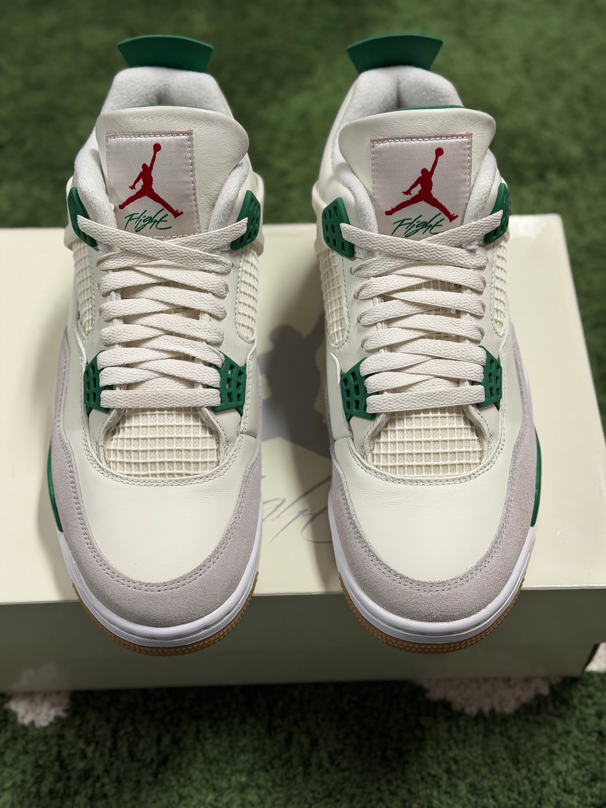 Jordan 4 Retro SB Pine Green