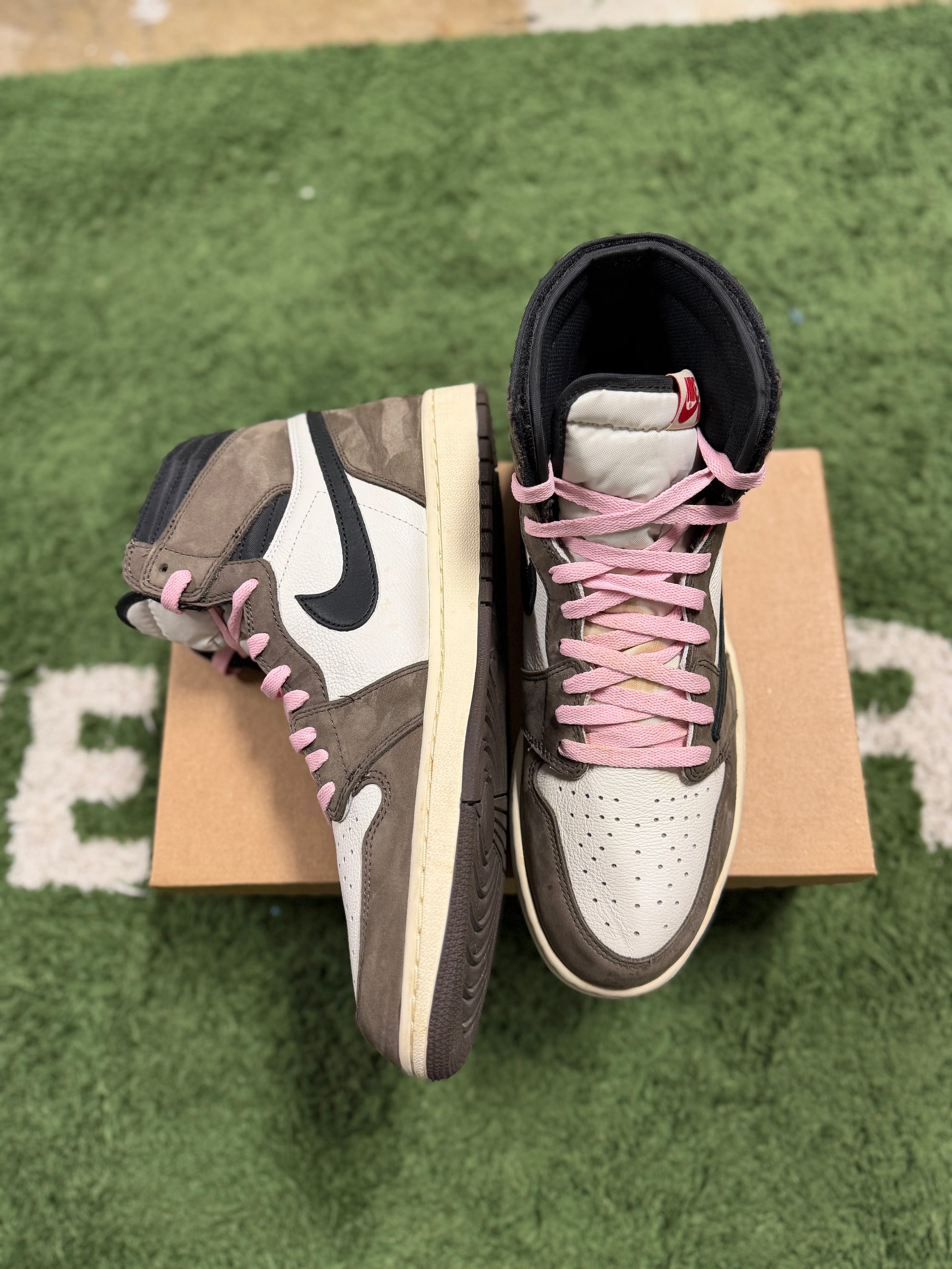 Jordan 1 Retro High OG SP Travis Scott Mocha