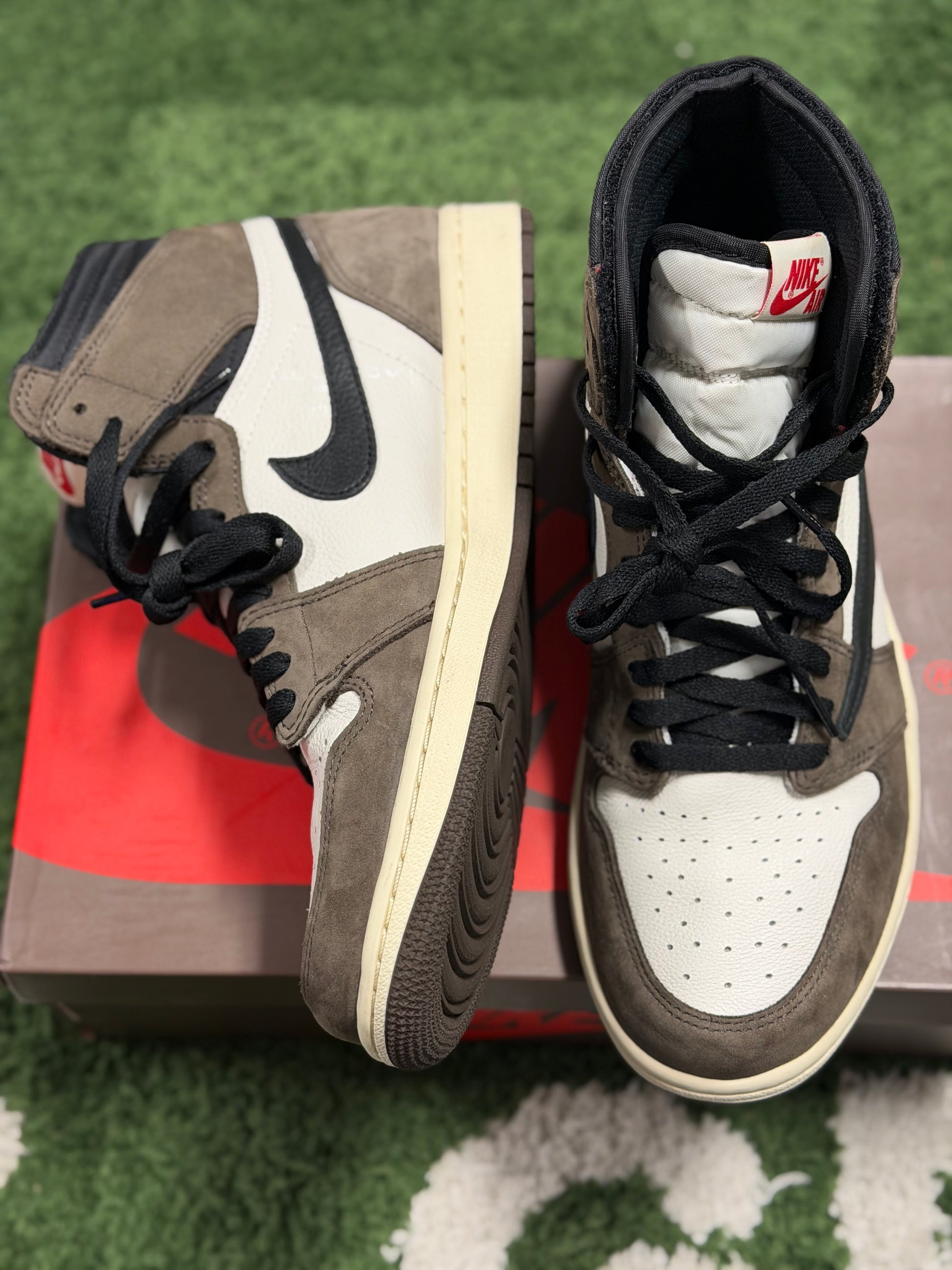 Jordan 1 Retro High OG SP Travis Scott Mocha