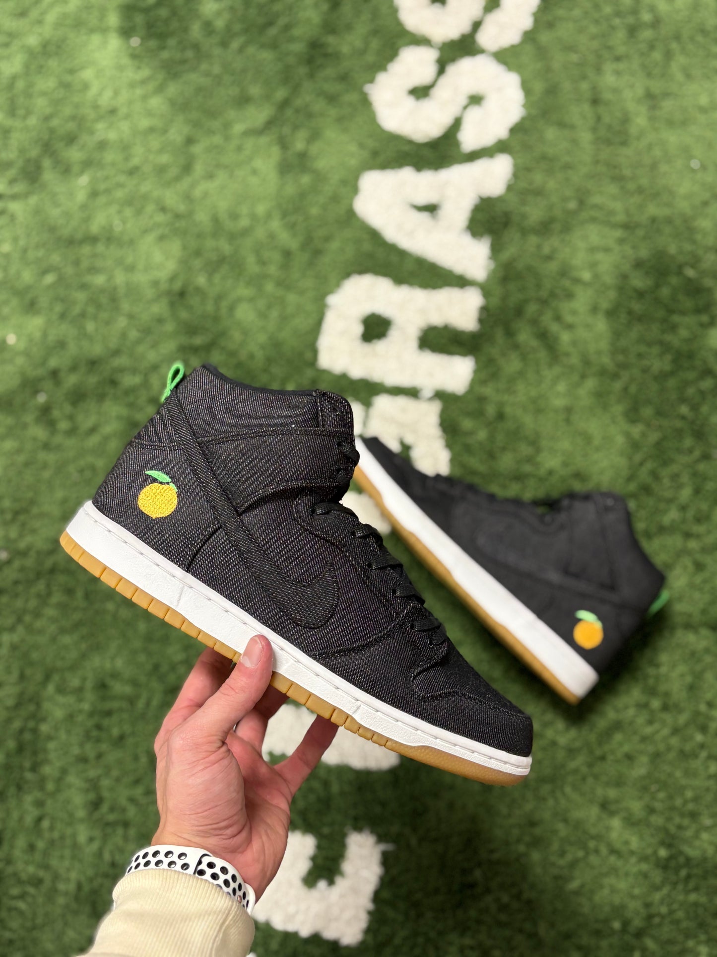 NIKE SB DUNK HIGH MOMOFUKU (SPECIAL BOX)