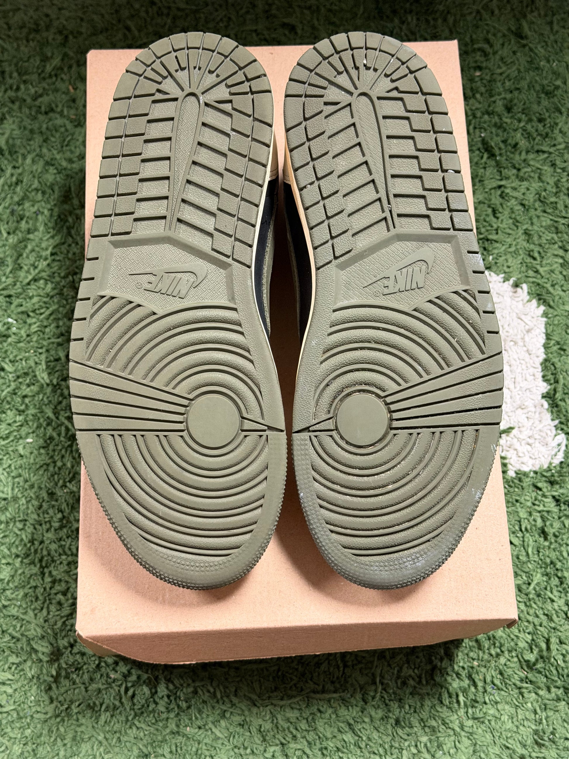 Jordan 1 Retro Low OG SP Travis Scott Olive (Women's)