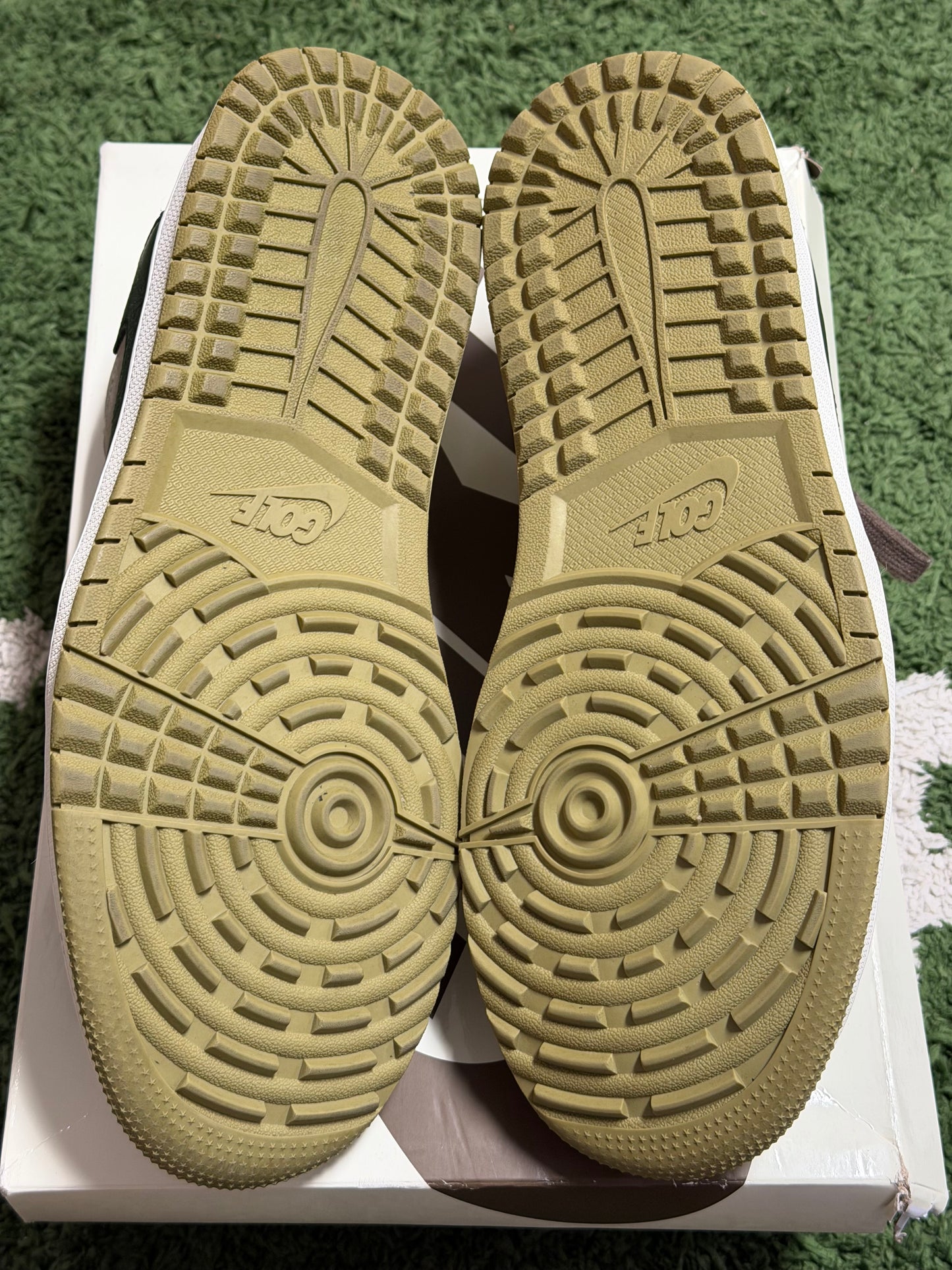 Jordan 1 Retro Low Golf Travis Scott Neutral Olive