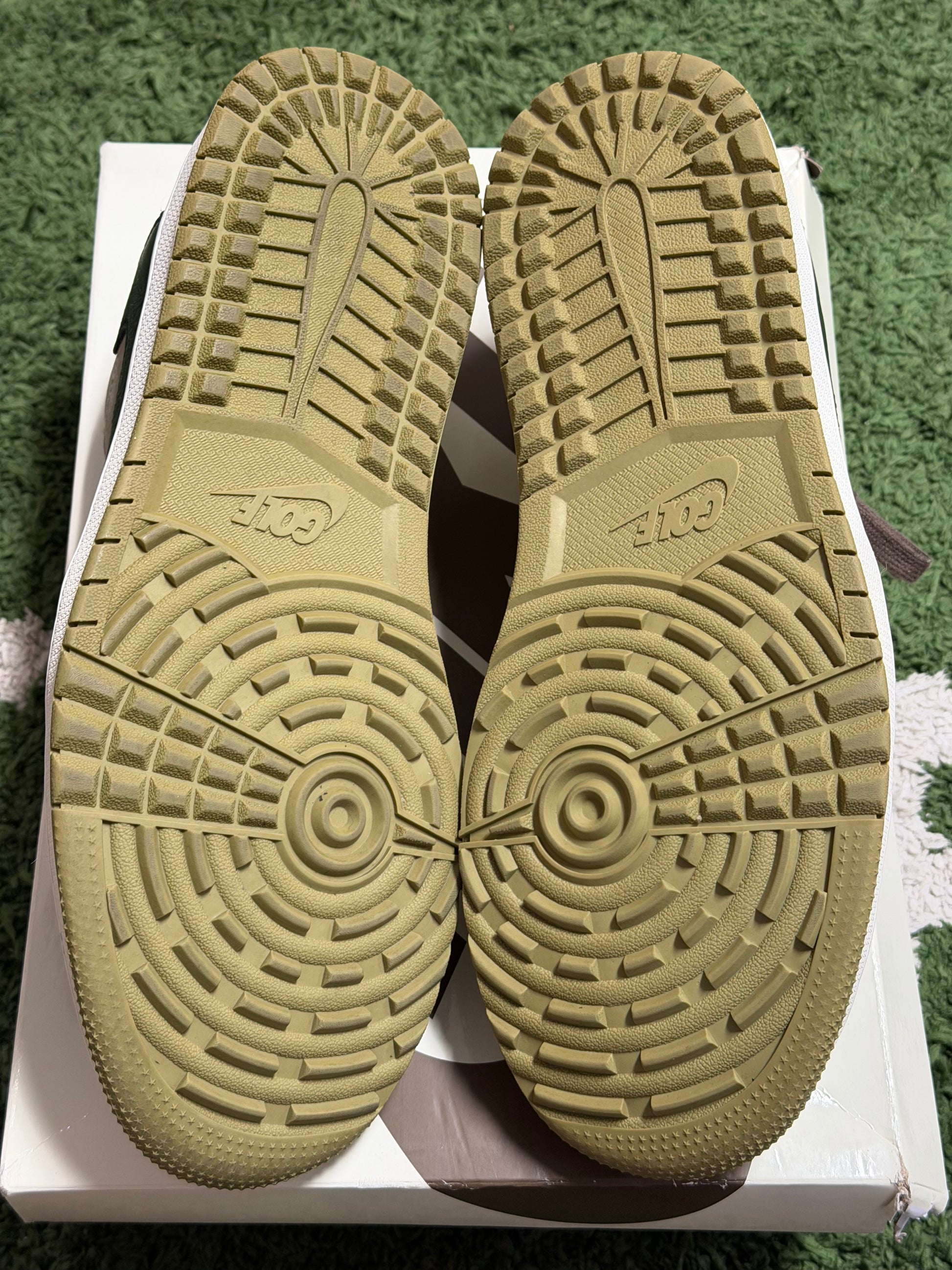Jordan 1 Retro Low Golf Travis Scott Neutral Olive