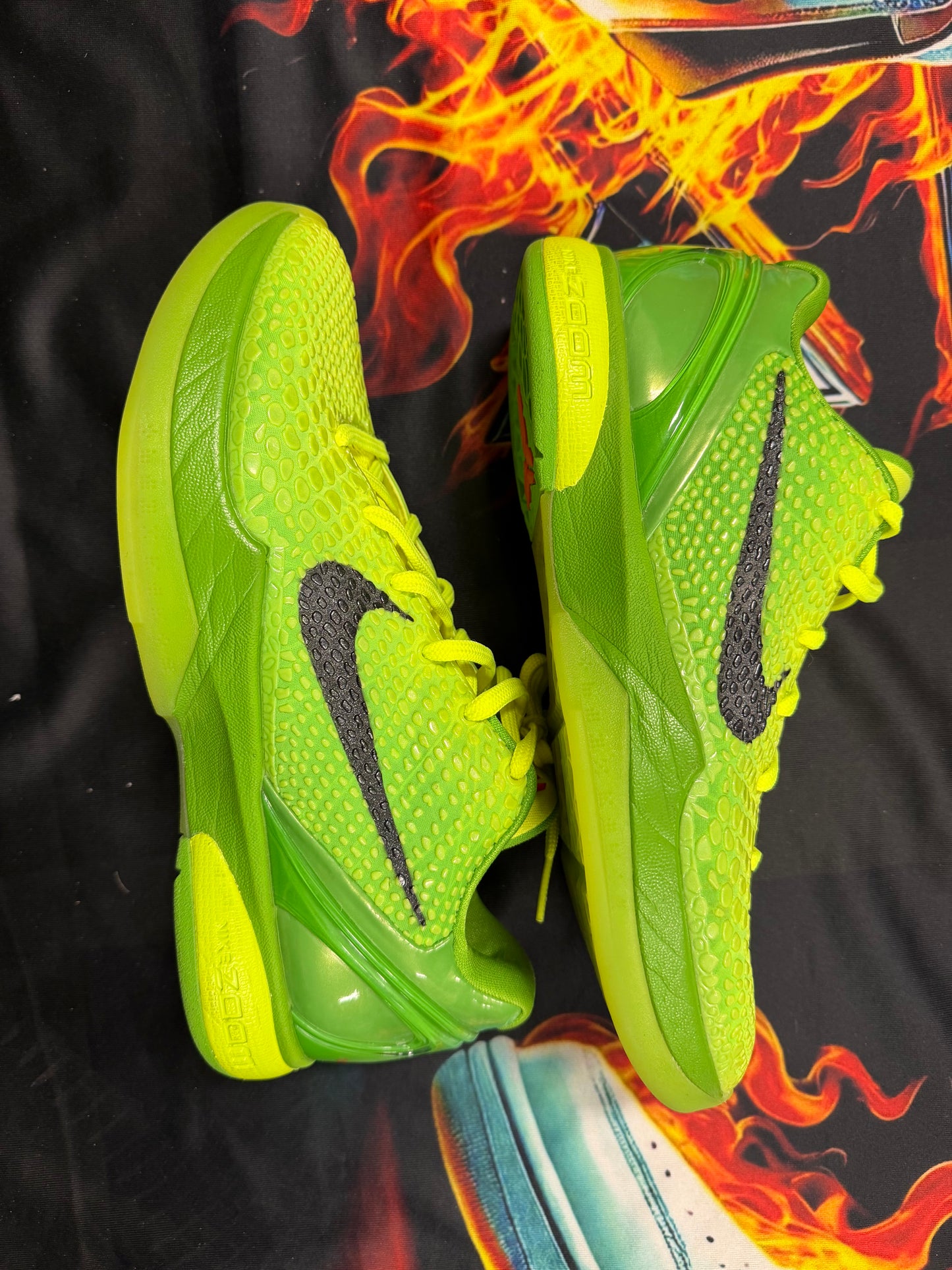 NIKE KOBE 6 GRINCH