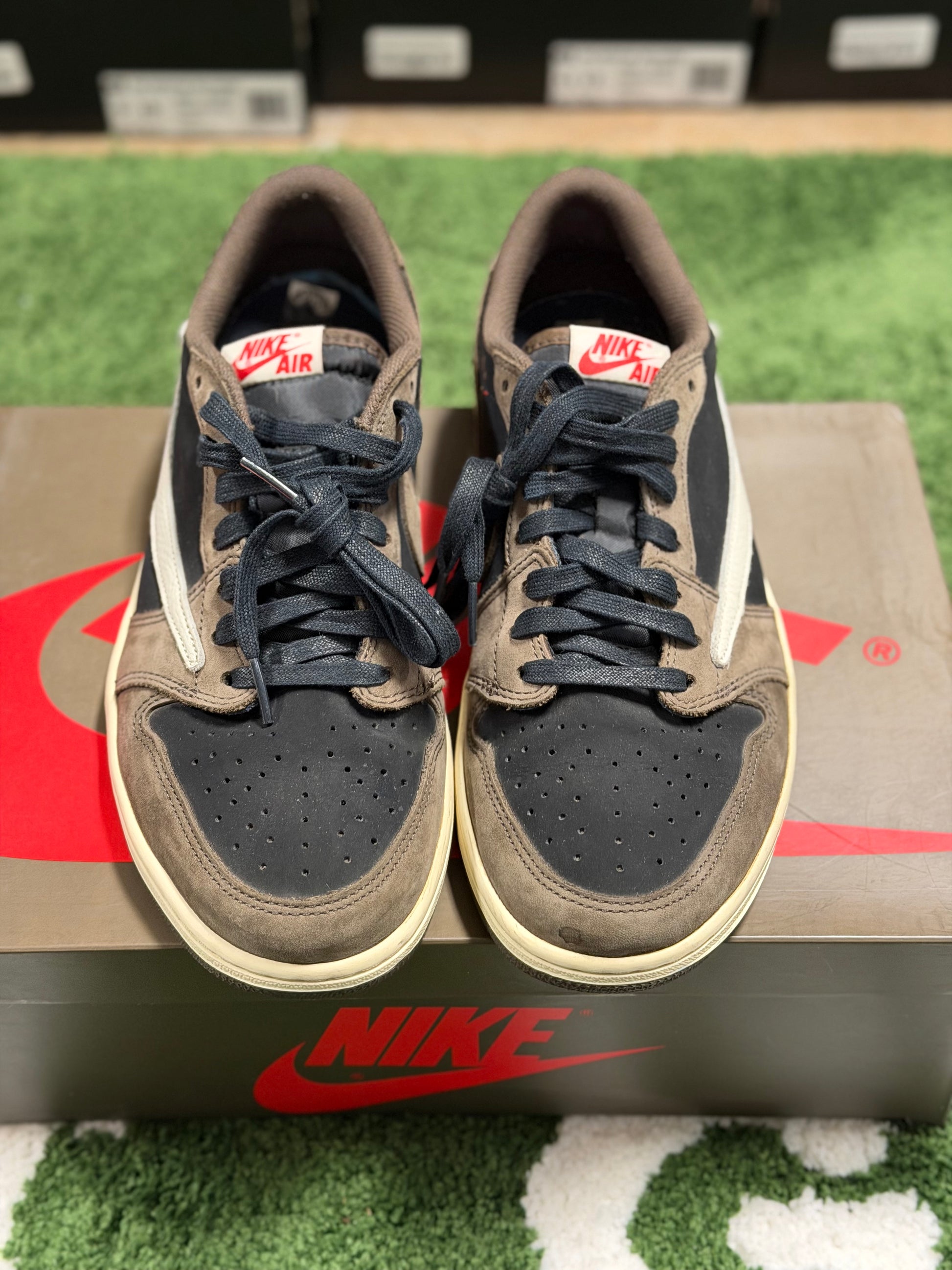 Jordan 1 Retro Low OG SP Travis Scott Mocha