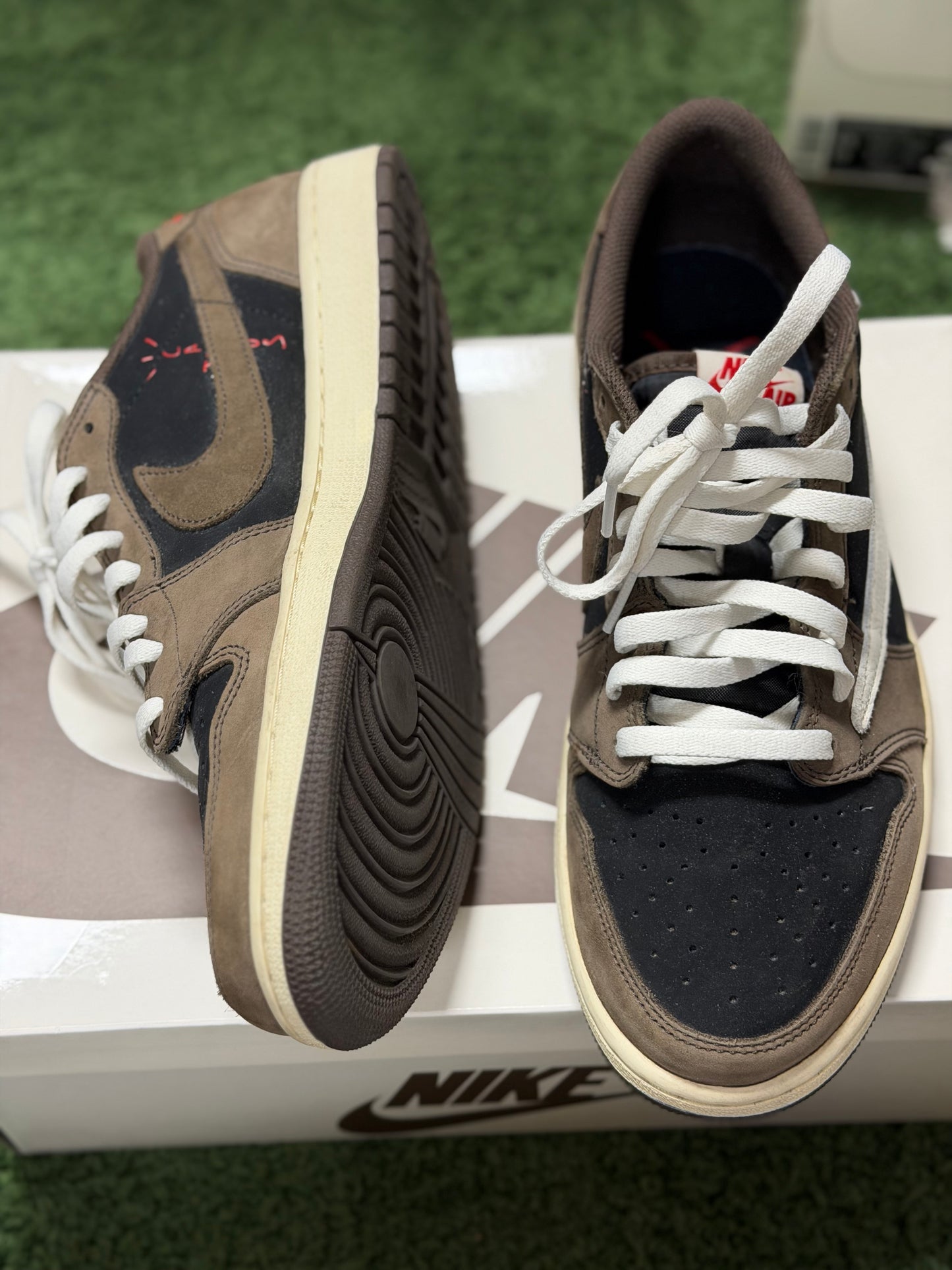 Jordan 1 Retro Low OG SP Travis Scott Mocha