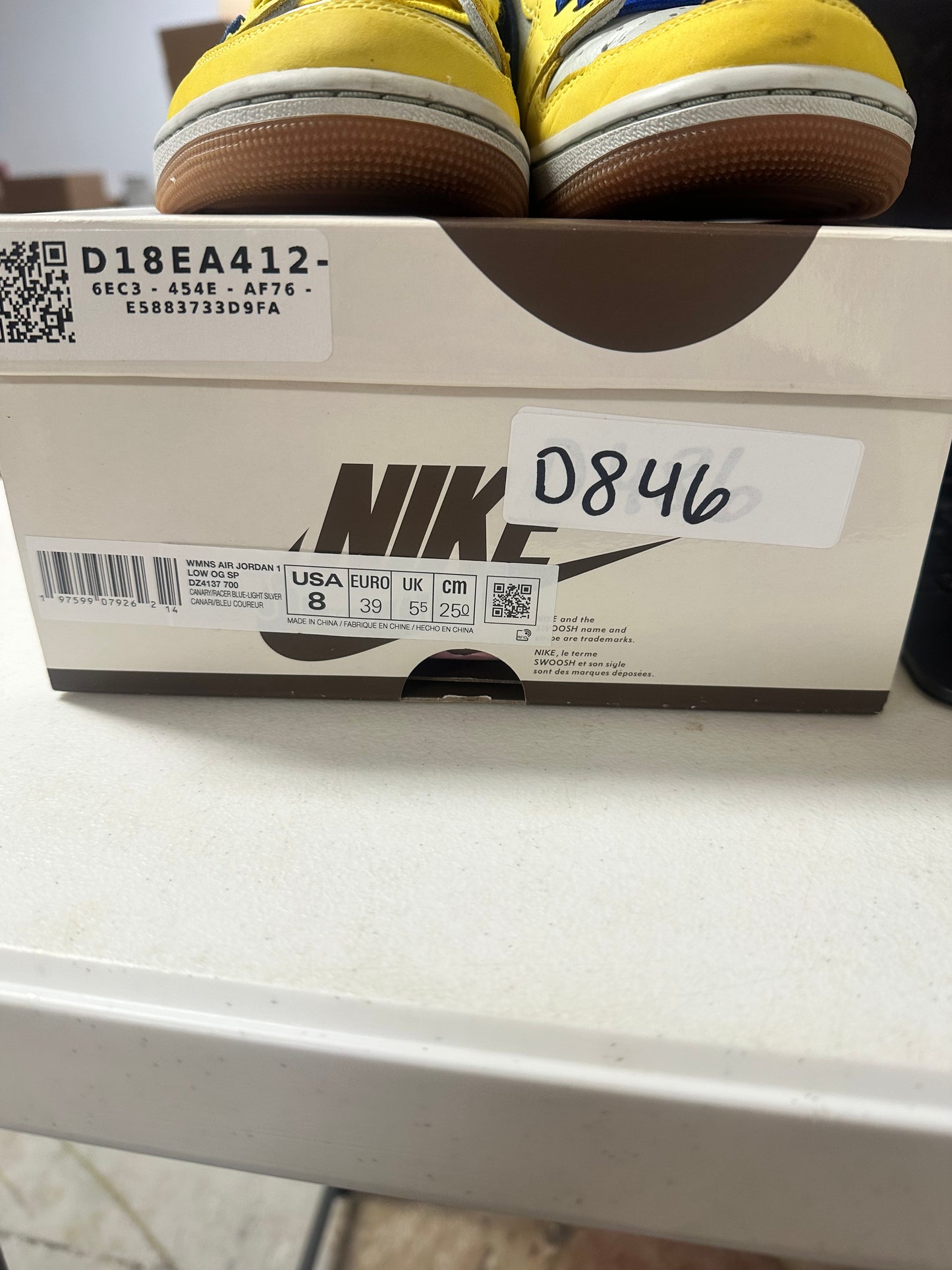 JORDAN 1 LOW TRAVIS SCOTT CANARY