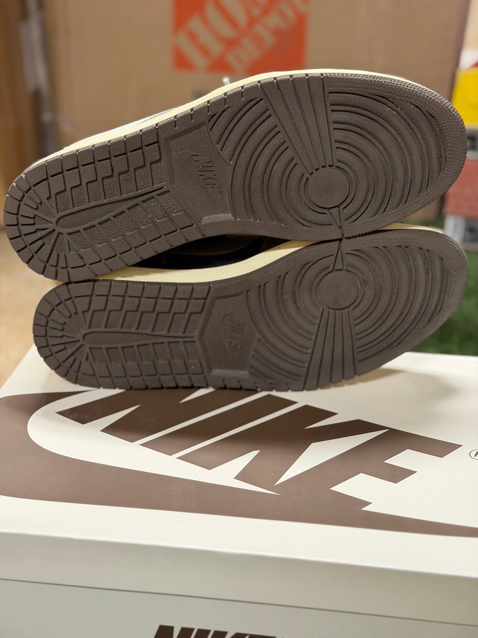 Jordan 1 Retro Low OG SP Travis Scott Mocha