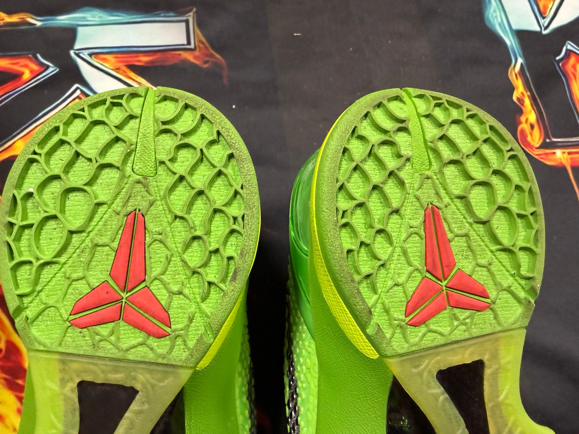 NIKE KOBE 6 GRINCH