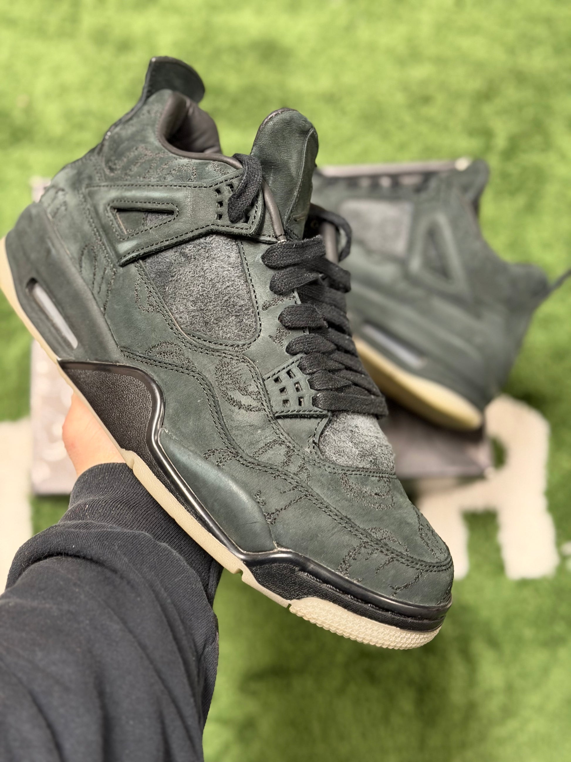 Jordan 4 Retro Kaws Black