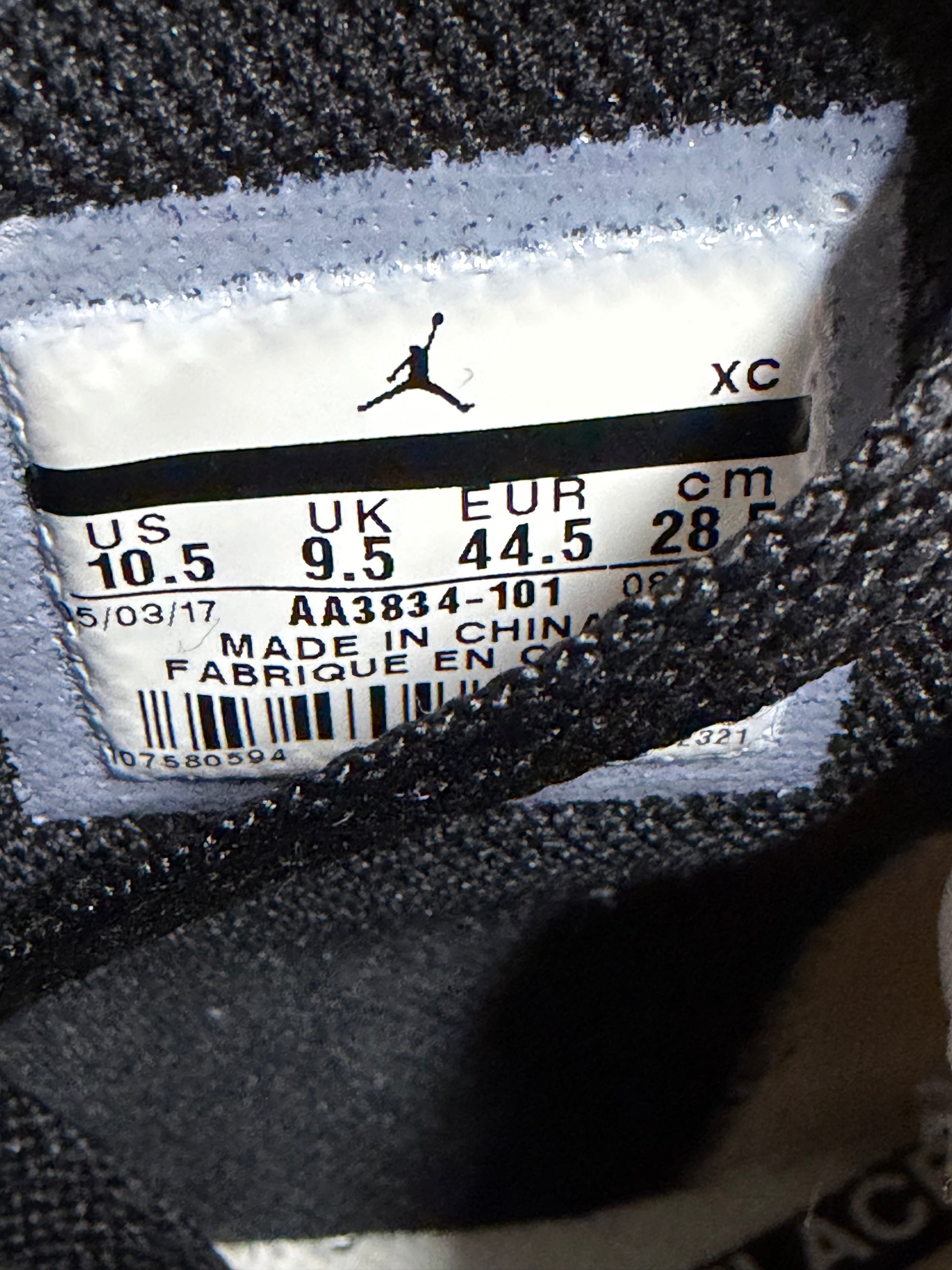 Jordan 1 Retro High Off-White Chicago