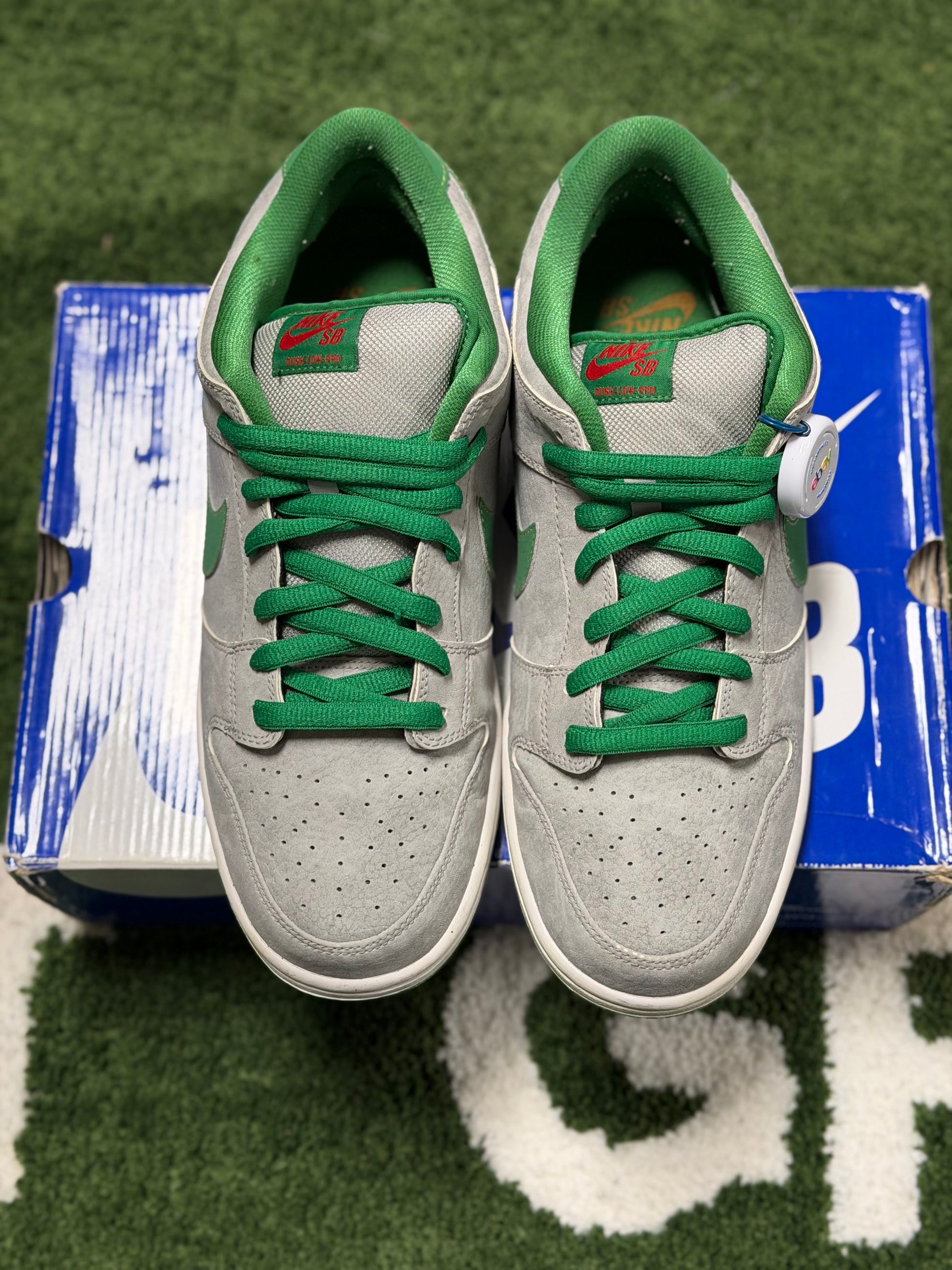 Nike SB Dunk Low Medusa