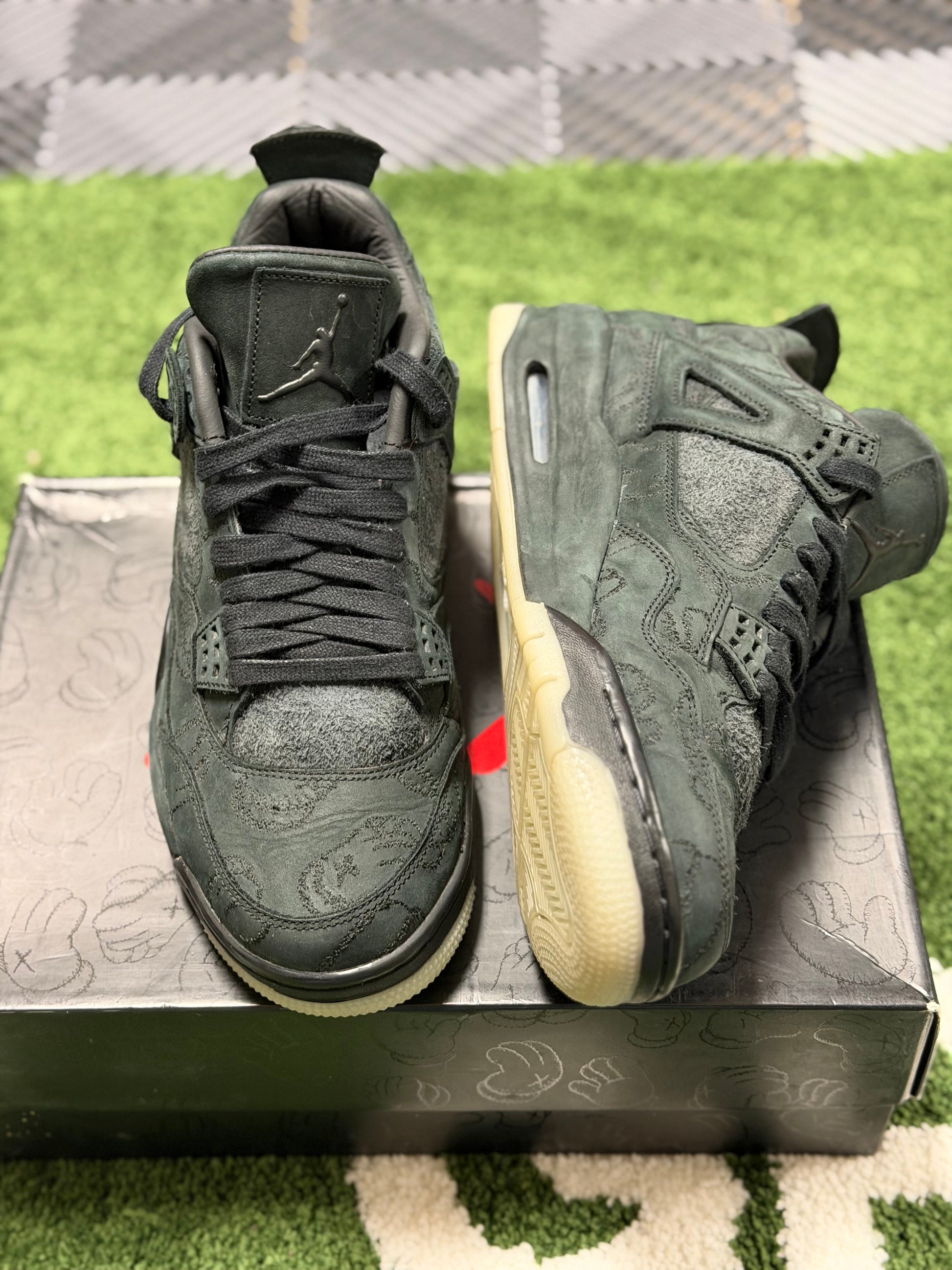 Jordan 4 Retro Kaws Black