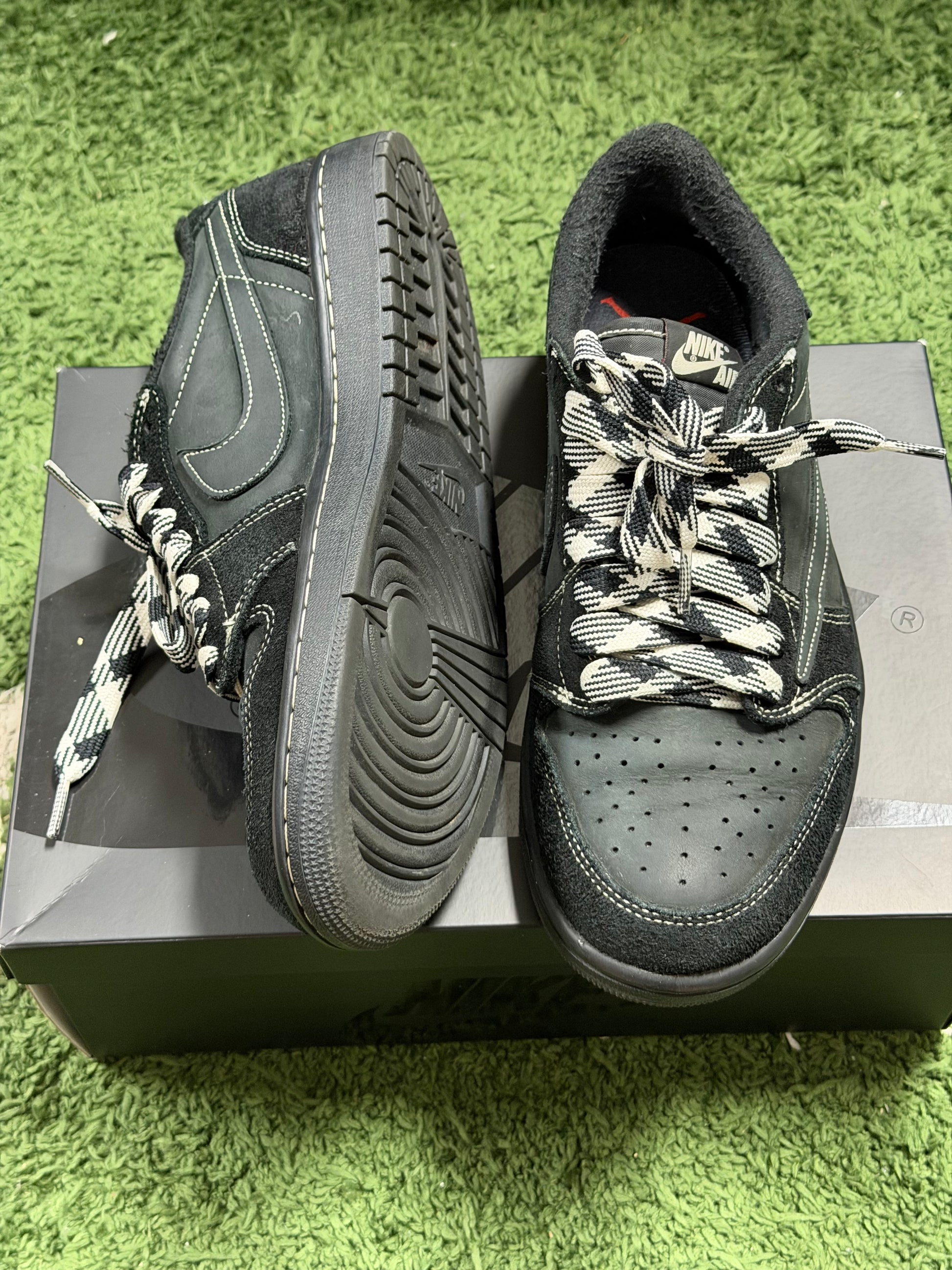 Jordan 1 Retro Low OG SP Travis Scott Black Phantom