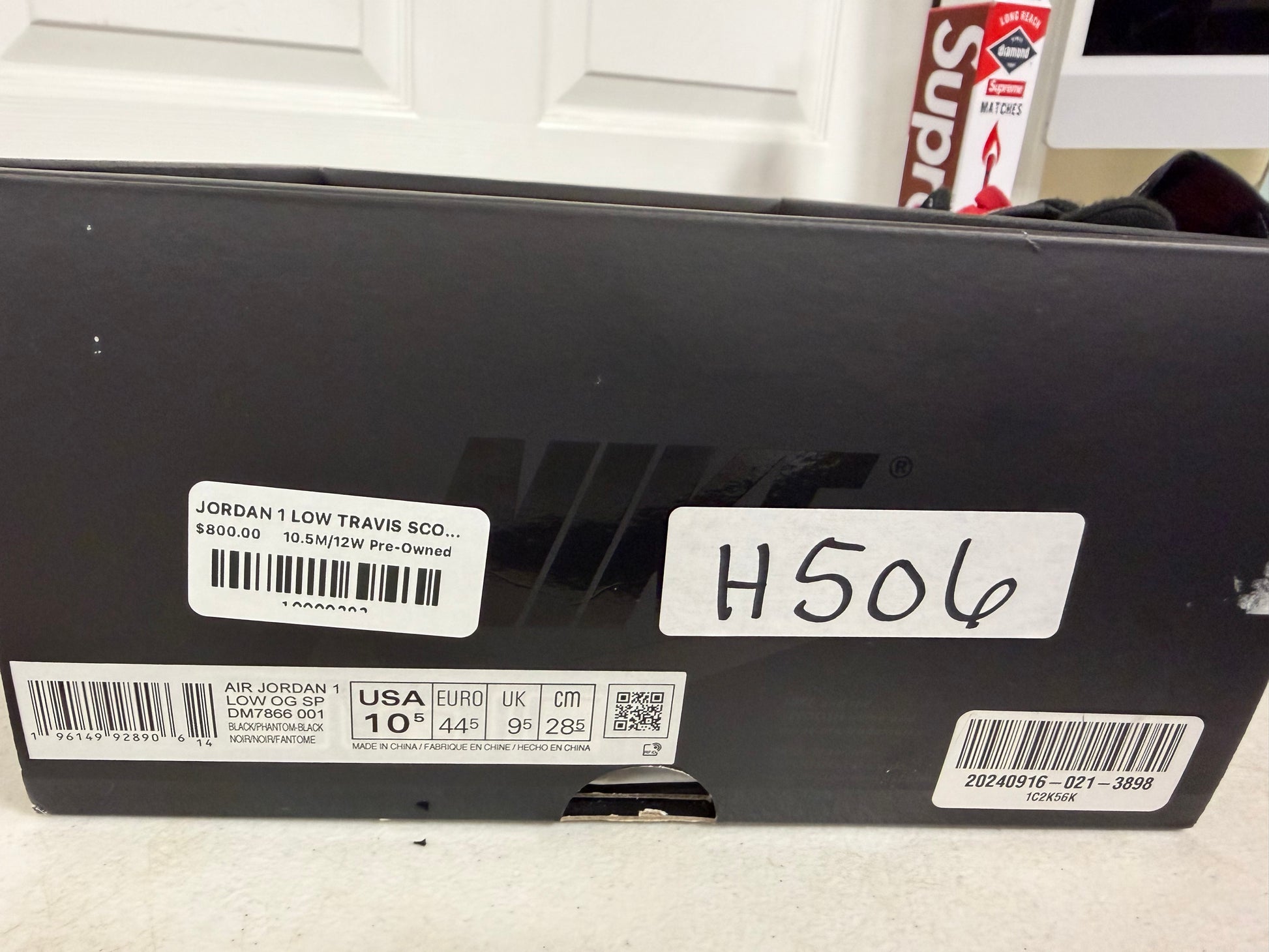 JORDAN 1 LOW TRAVIS SCOTT PHANTOM