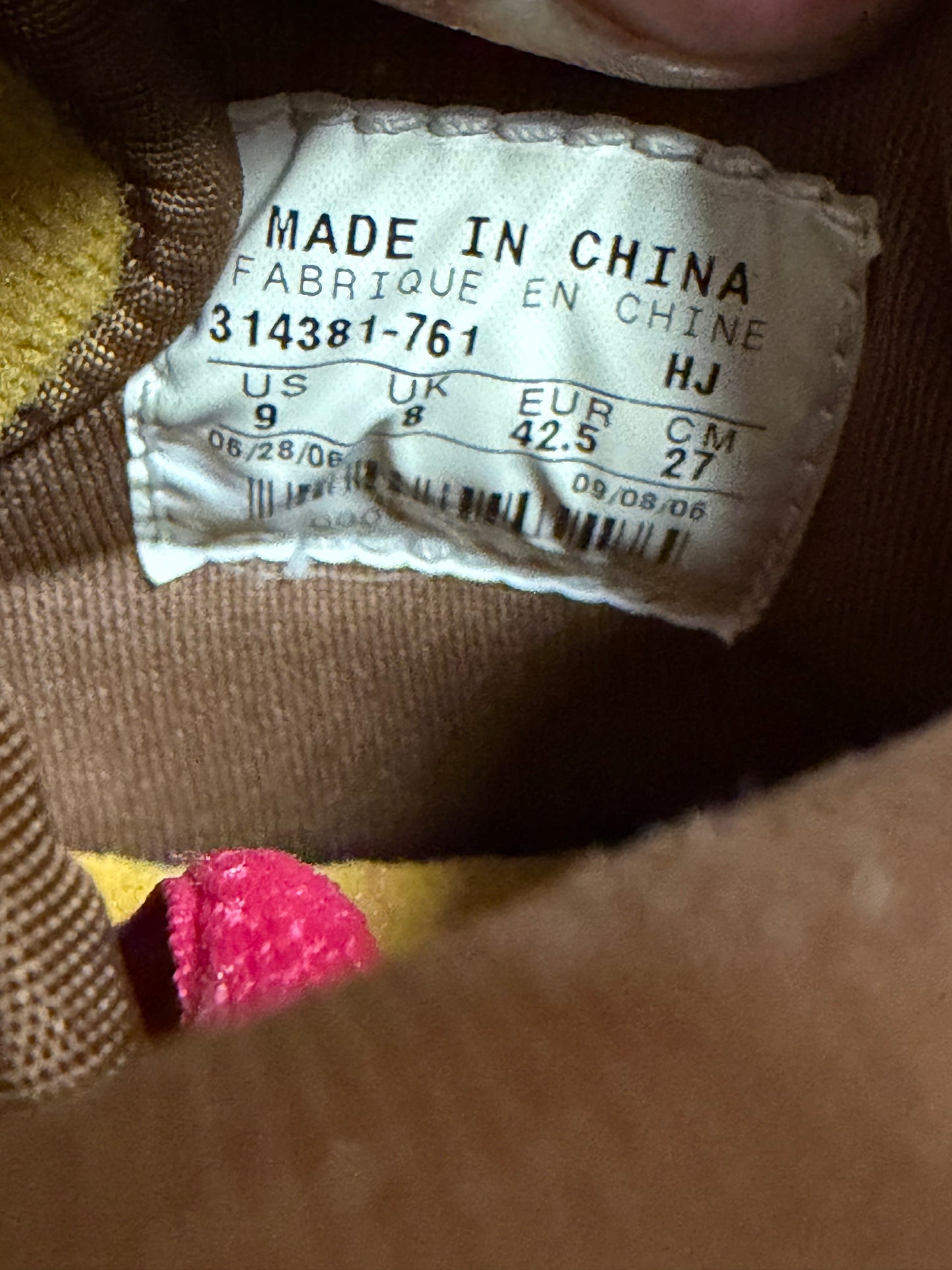 Nike SB Dunk Mid Mama Bear