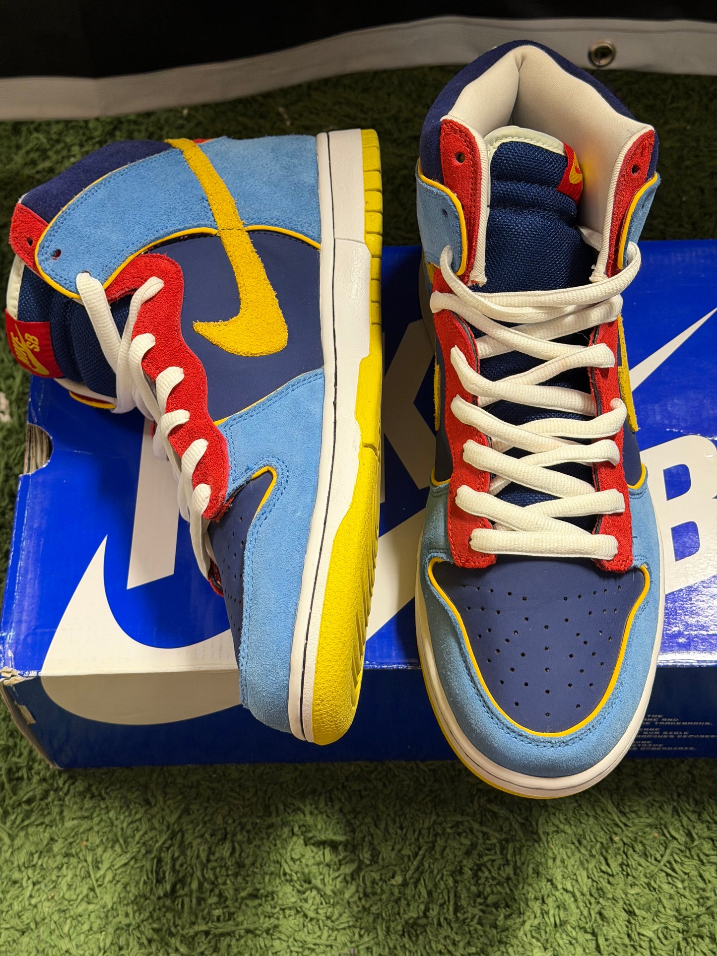 Nike SB Dunk High Pacman