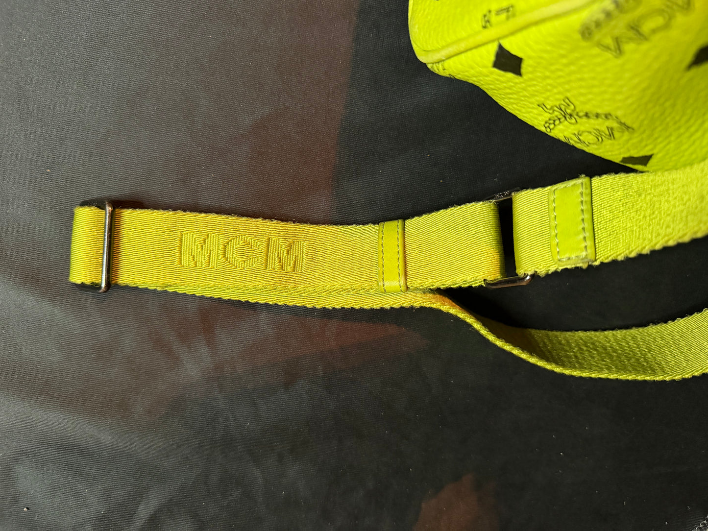 MCM VISETOS STARK LIME STUDDED