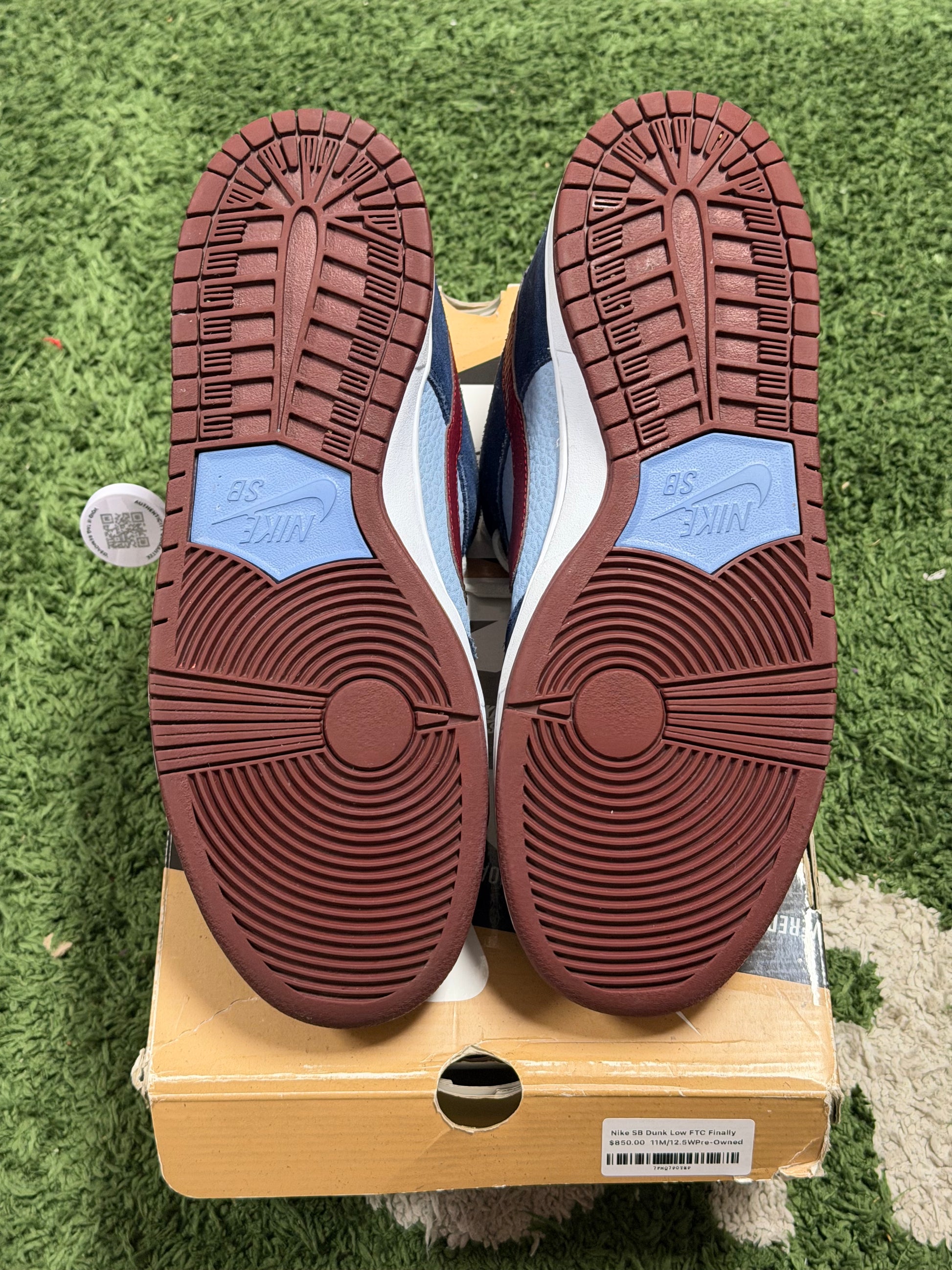 Nike SB Dunk Low FTC Finally