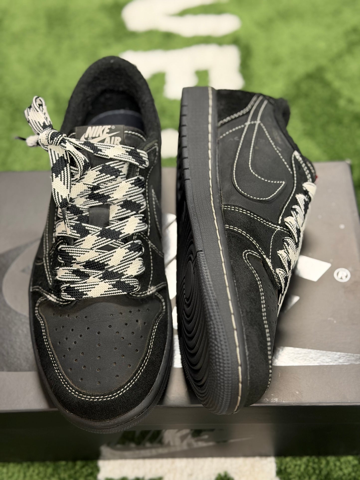 Jordan 1 Retro Low OG SP Travis Scott Black Phantom