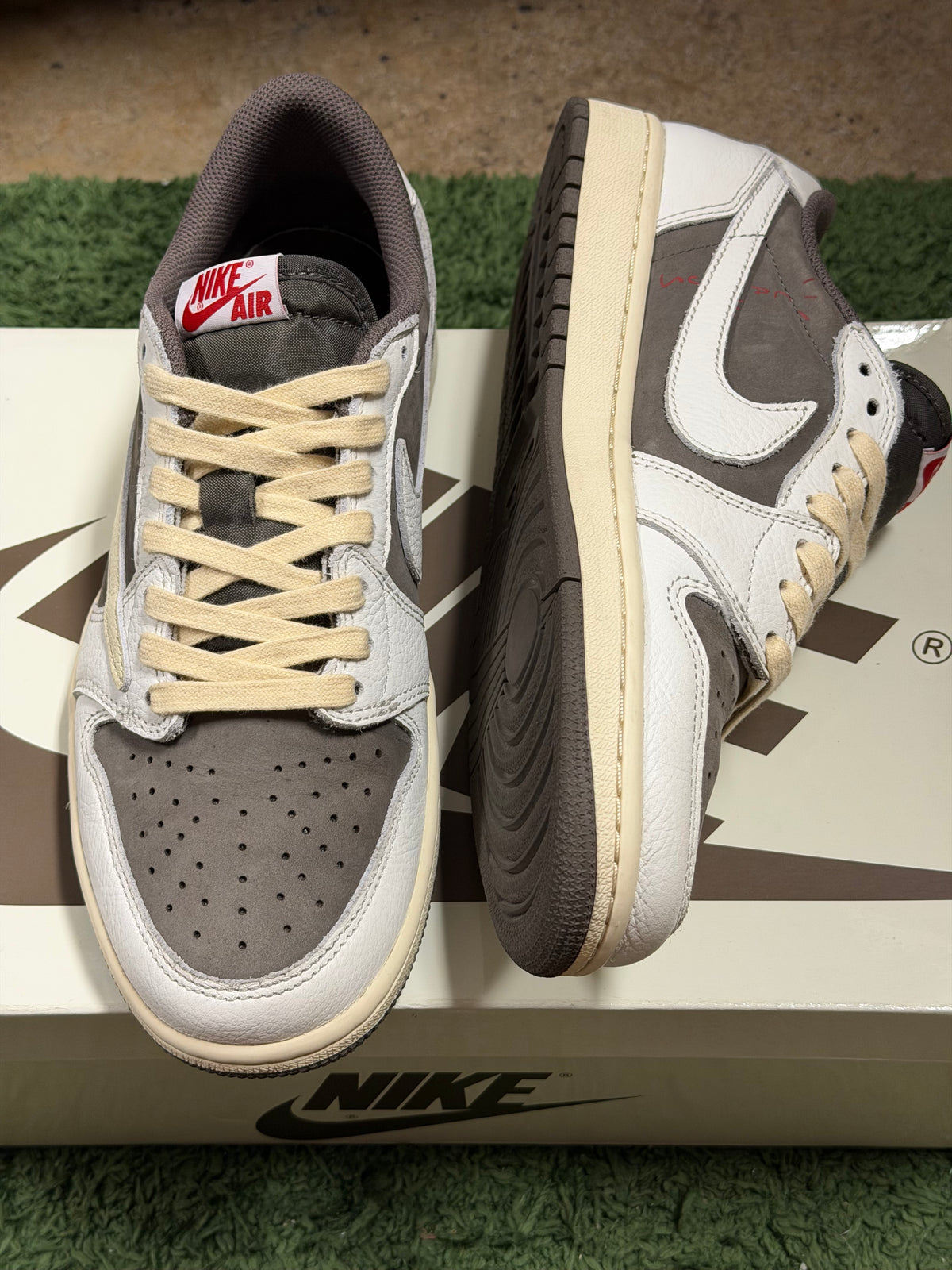 Jordan 1 Retro Low OG SP Travis Scott Reverse Mocha