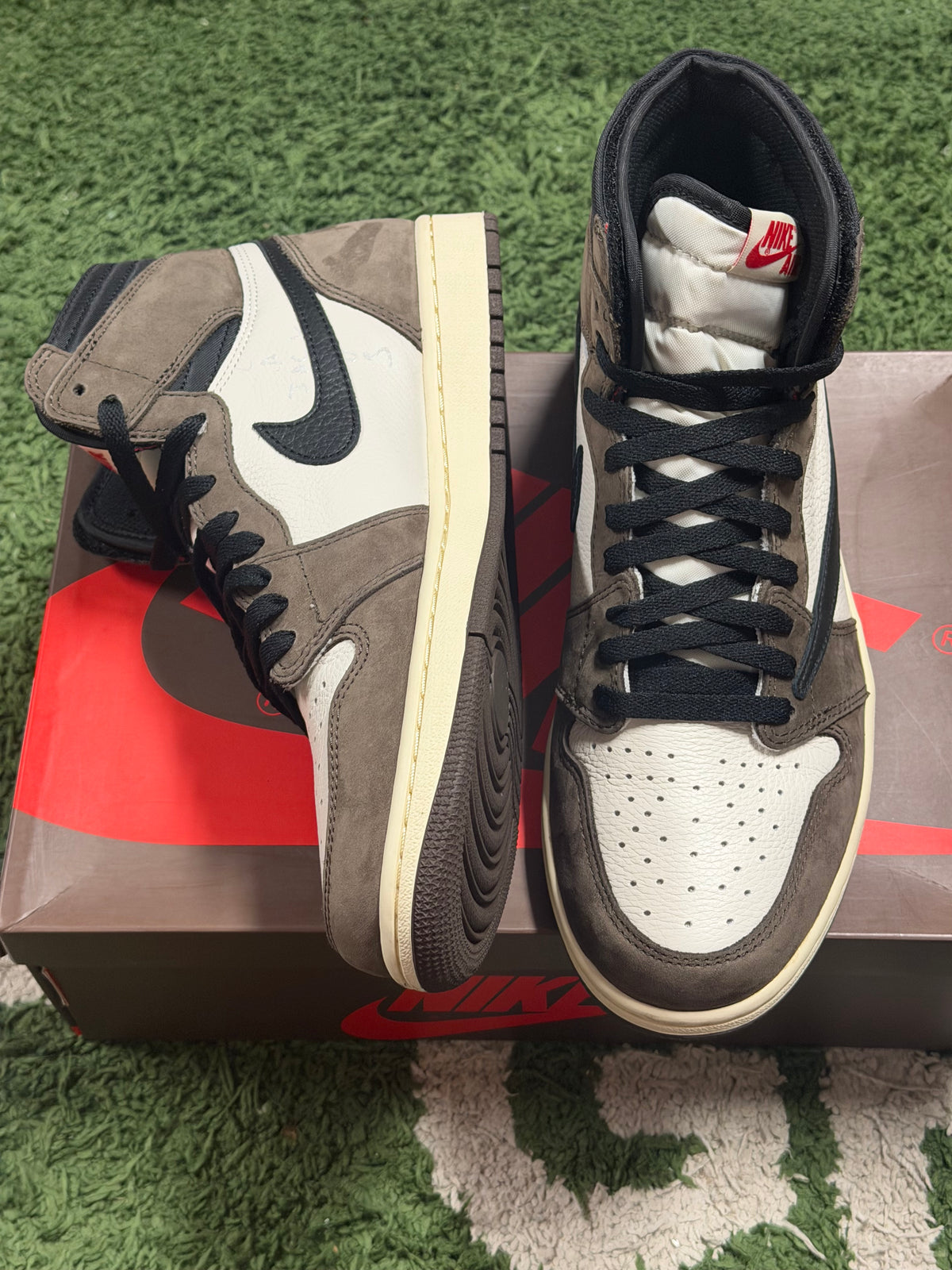 Jordan 1 Retro High OG SP Travis Scott Mocha