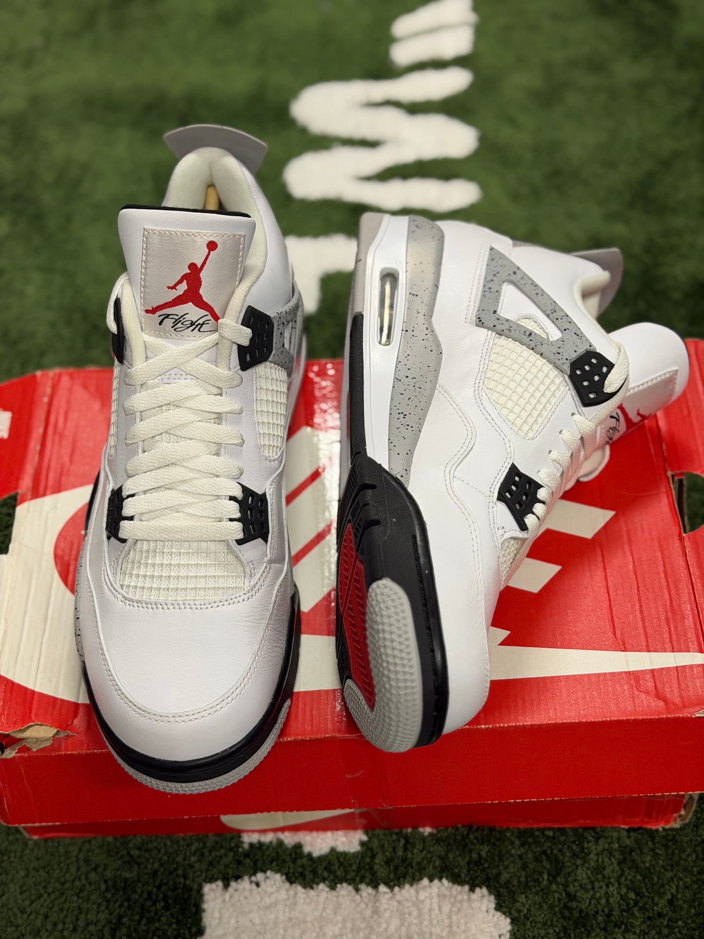 JORDAN 4 WHITE CEMENT