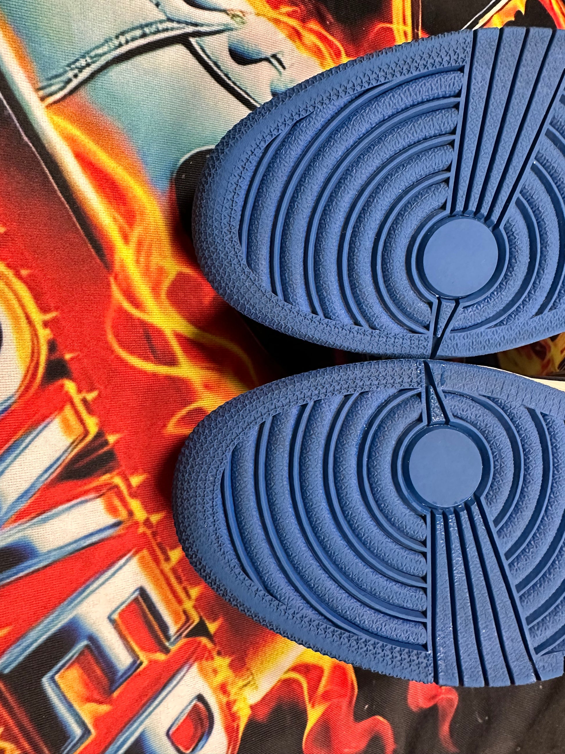 Jordan 1 Retro Low OG SP Fragment x Travis Scott