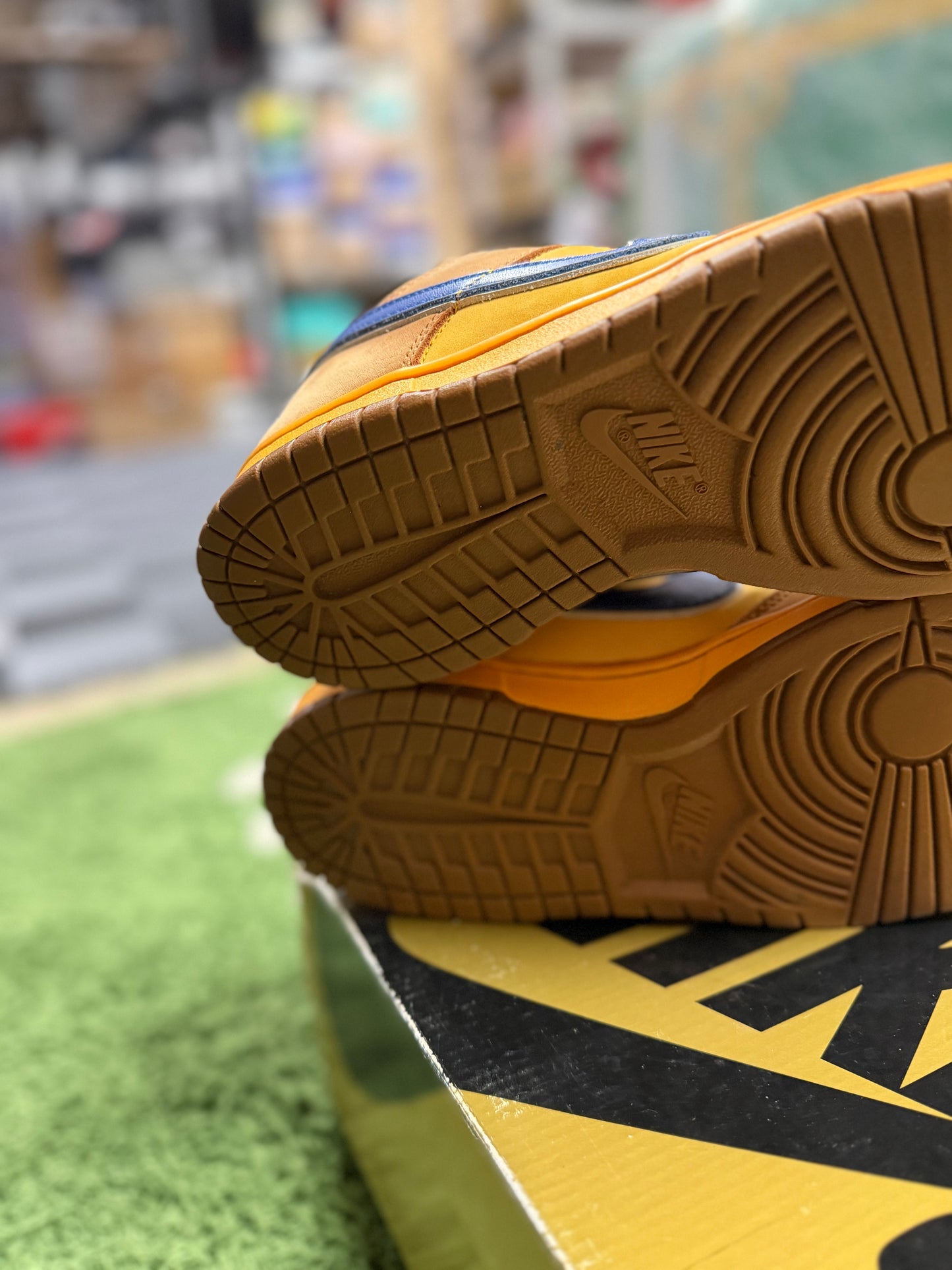 Nike SB Dunk Low Newcastle Brown Ale