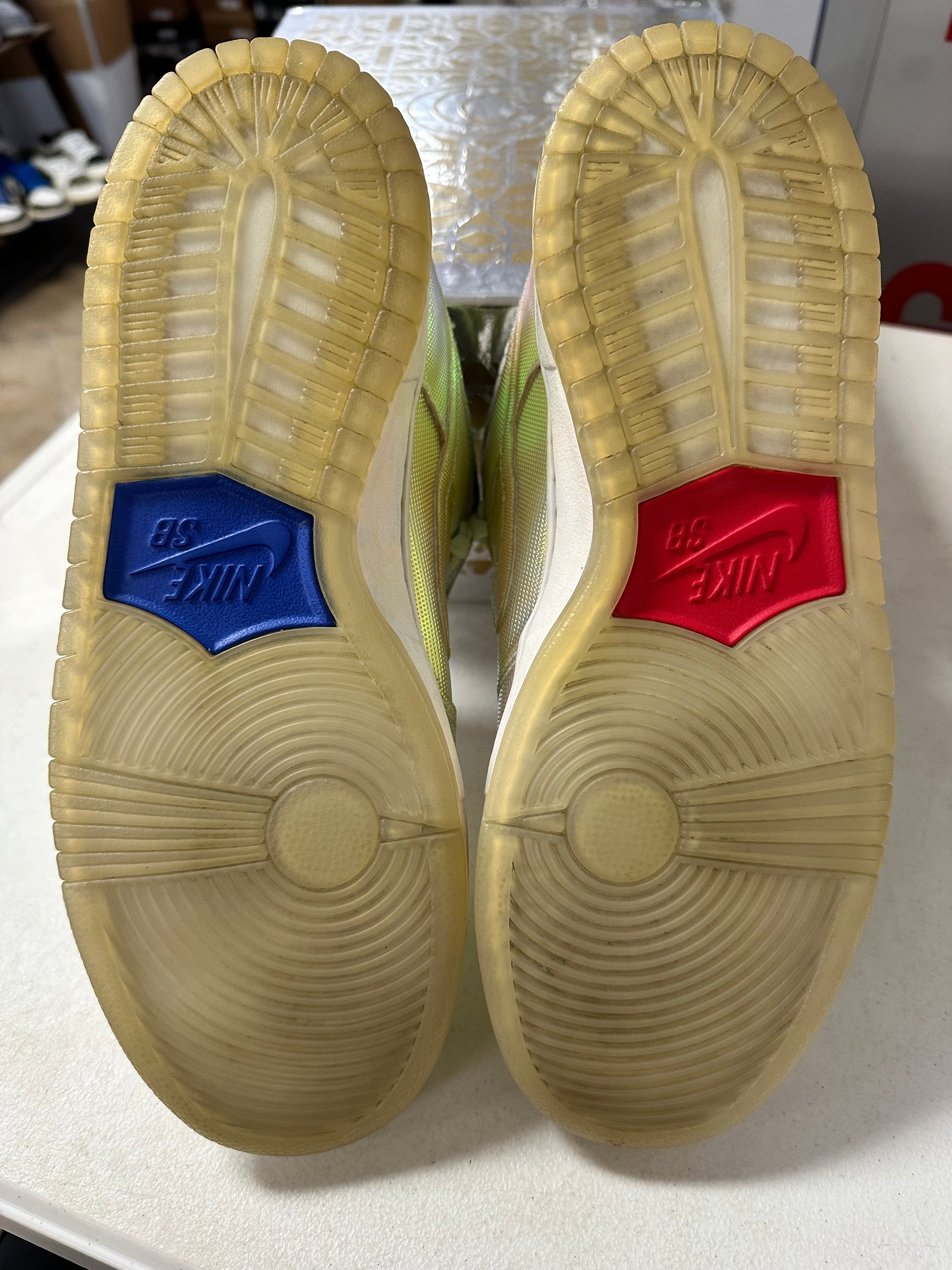 NIKE SB DUNK LOW HOLY GRAIL SPECIAL BOX