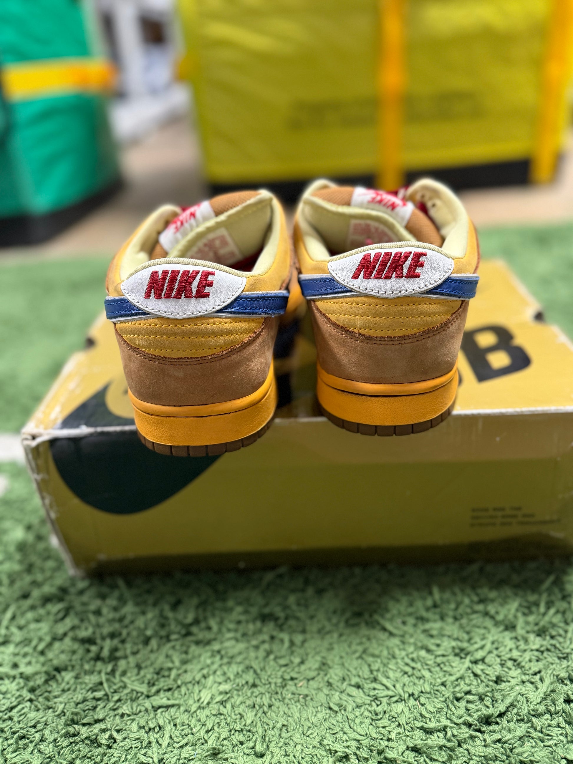 Nike SB Dunk Low Newcastle Brown Ale