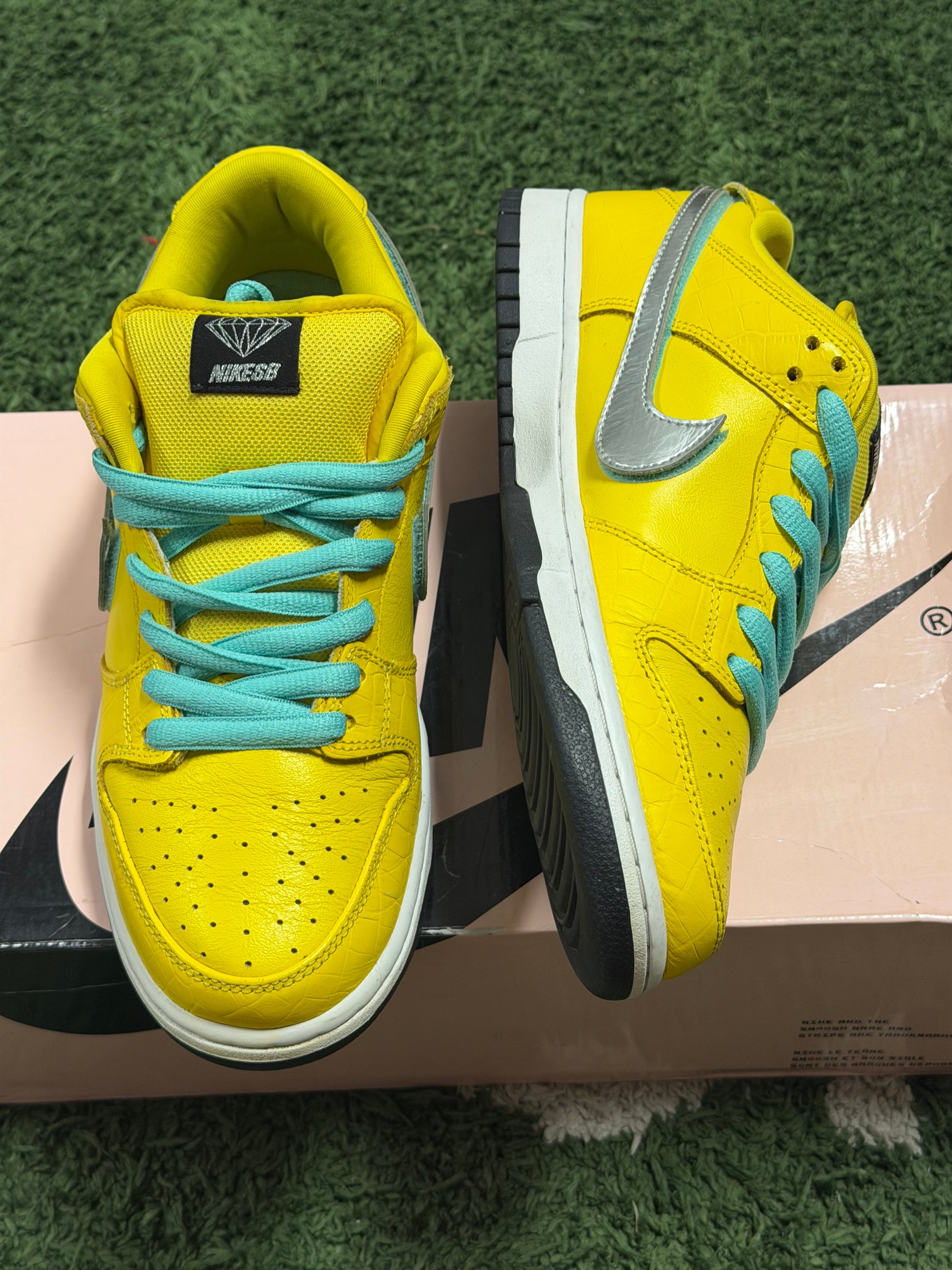 Nike SB Dunk Low Diamond Supply Co. Canary Diamond (Friends and Family)