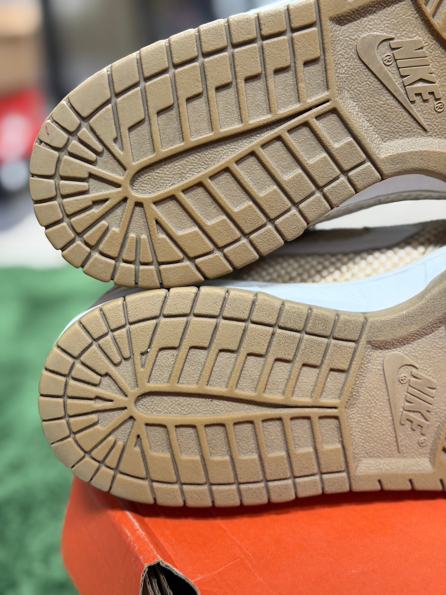 NIKE DUNK LOW ISLAND DRUM PACK LIGHT BONE HEMP