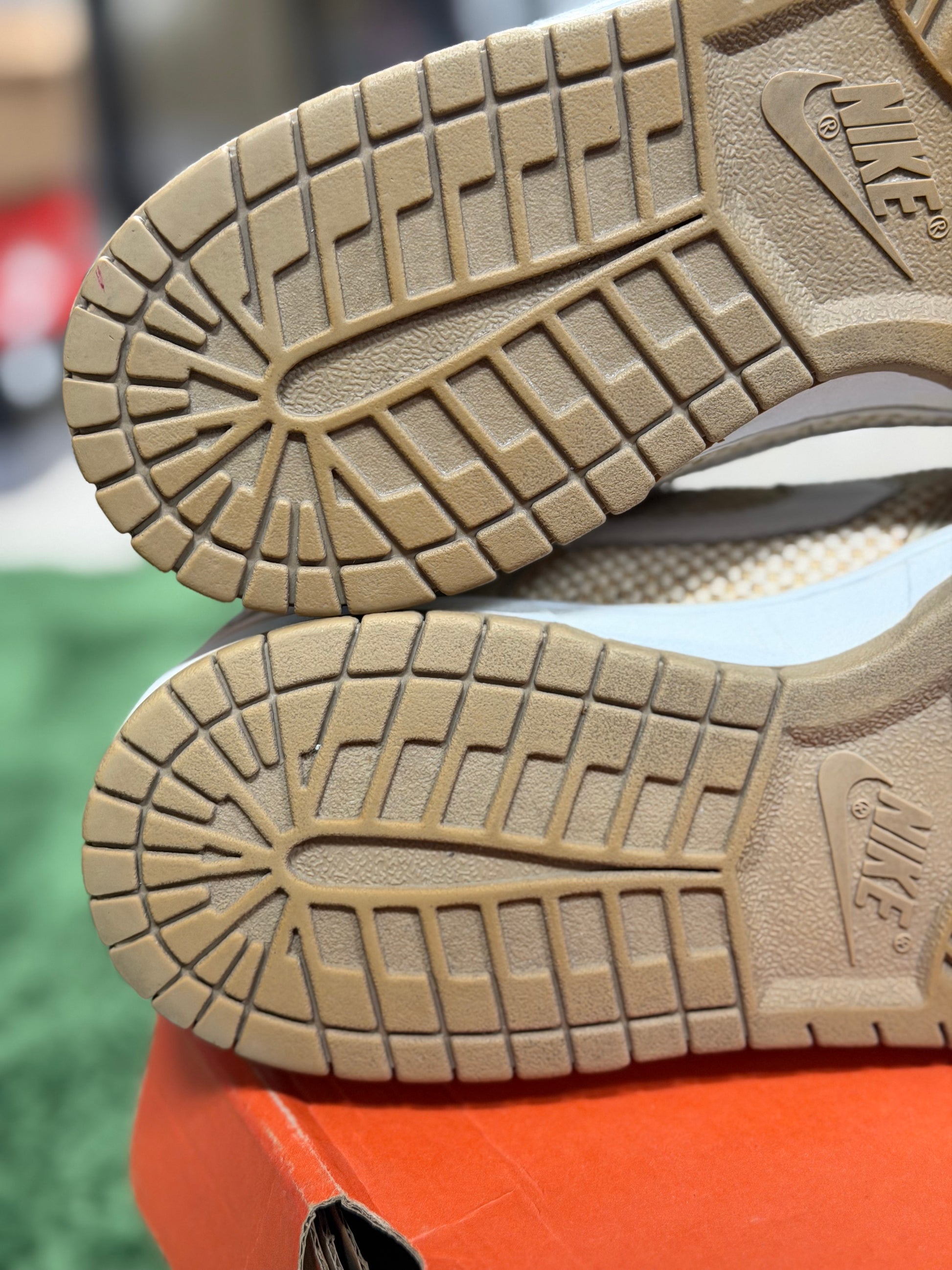 NIKE DUNK LOW ISLAND DRUM PACK LIGHT BONE HEMP